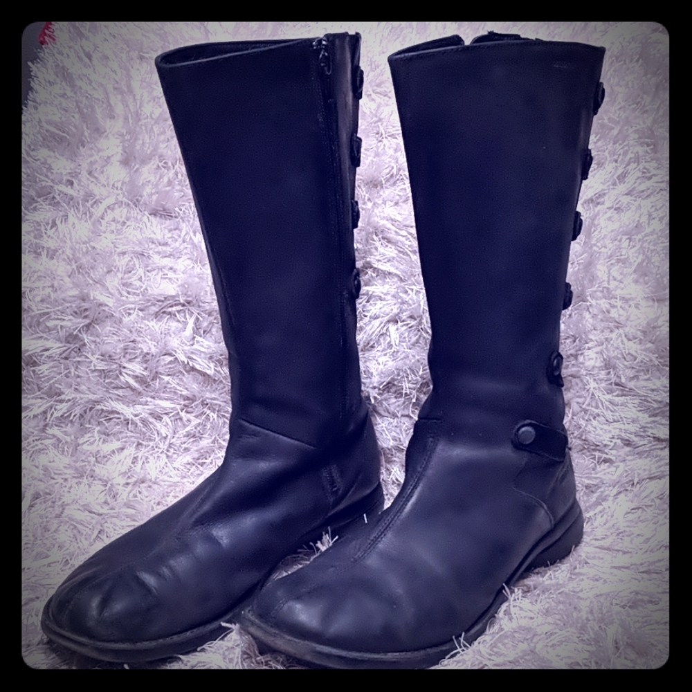 Merrell black boots -